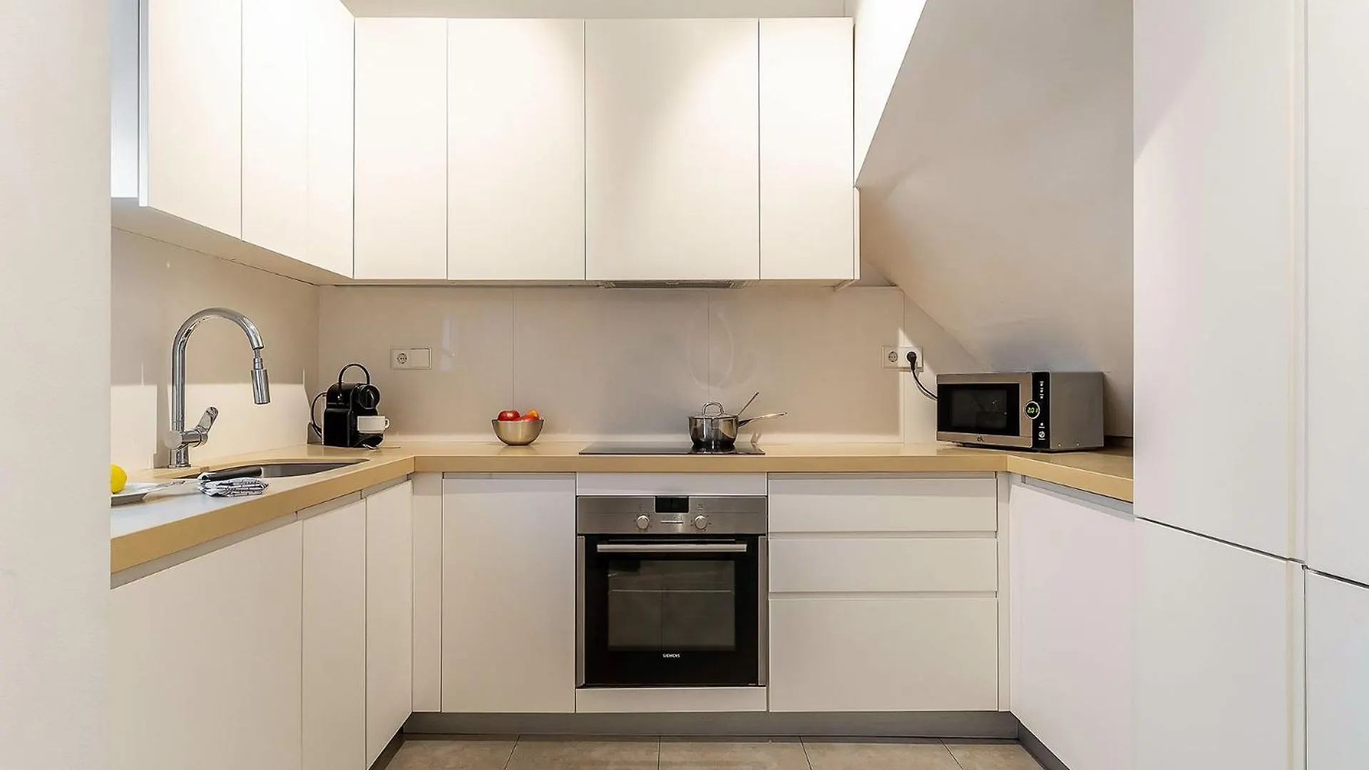 Ola Living Poblenou Beach バルセロナ アパート
