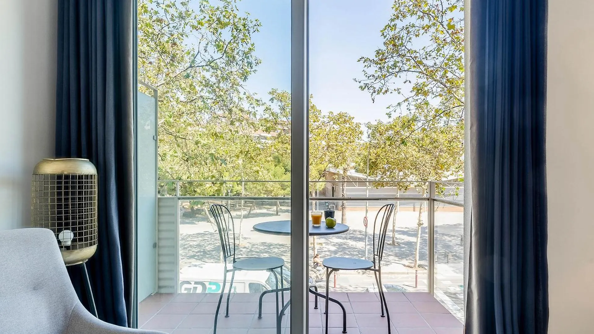 Ola Living Poblenou Beach バルセロナ 0*,