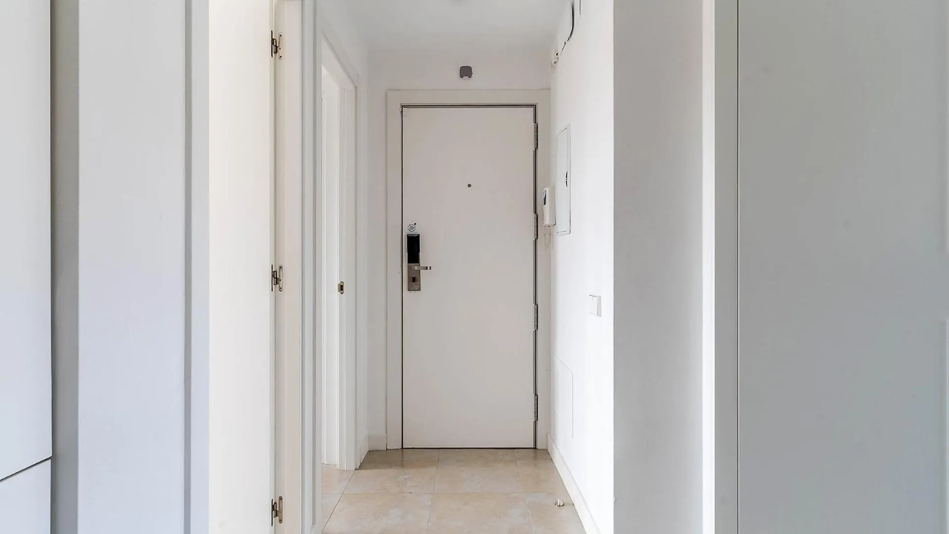 Ola Living Poblenou Beach バルセロナ スペイン