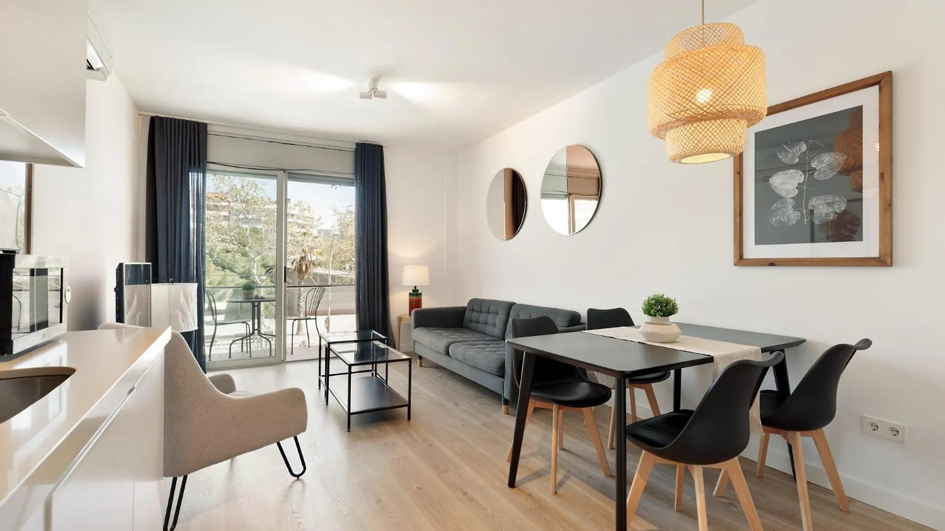 Ola Living Poblenou Beach バルセロナ 0*,