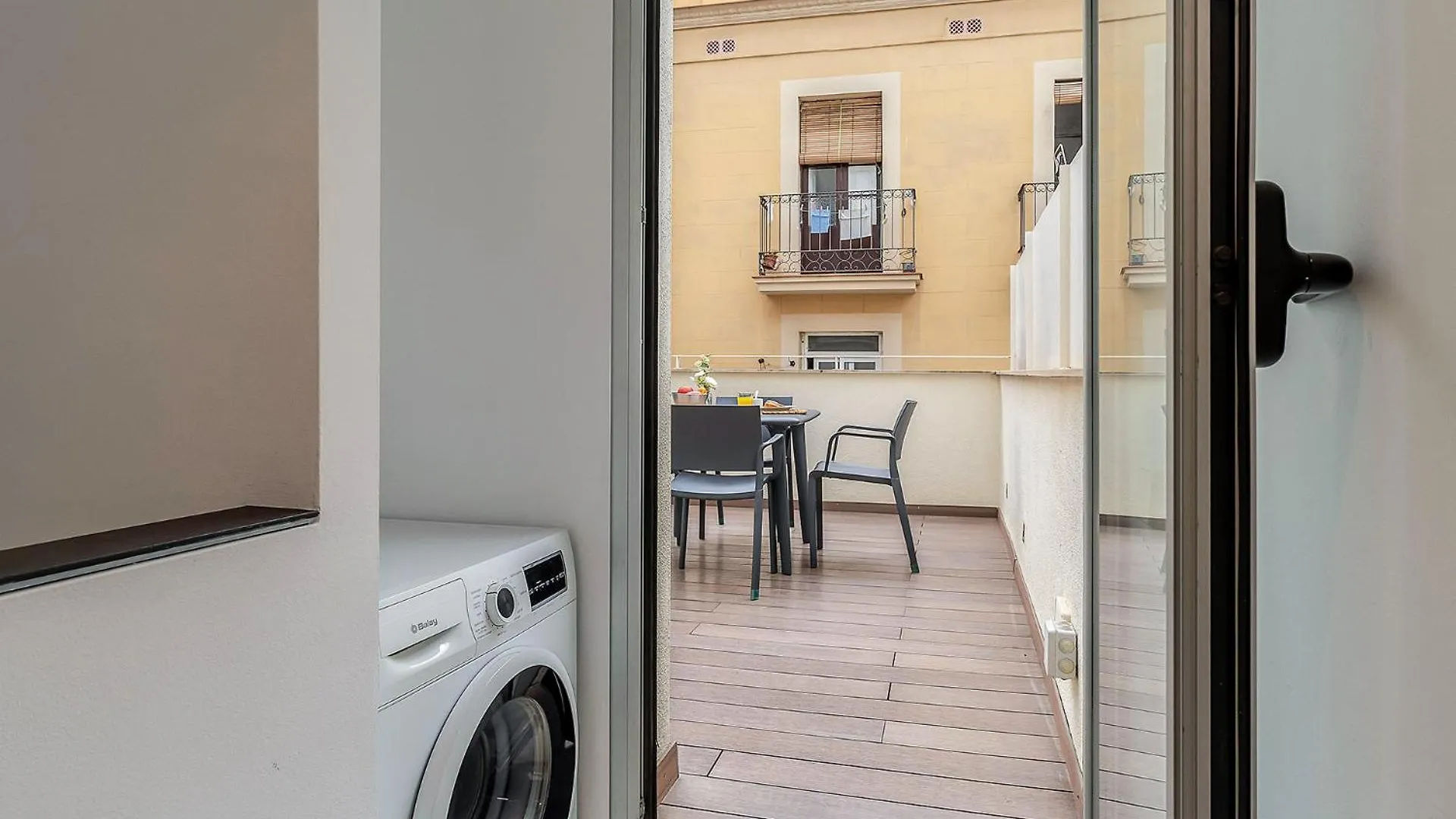 Ola Living Poblenou Beach Barcelona 0*,  Spain