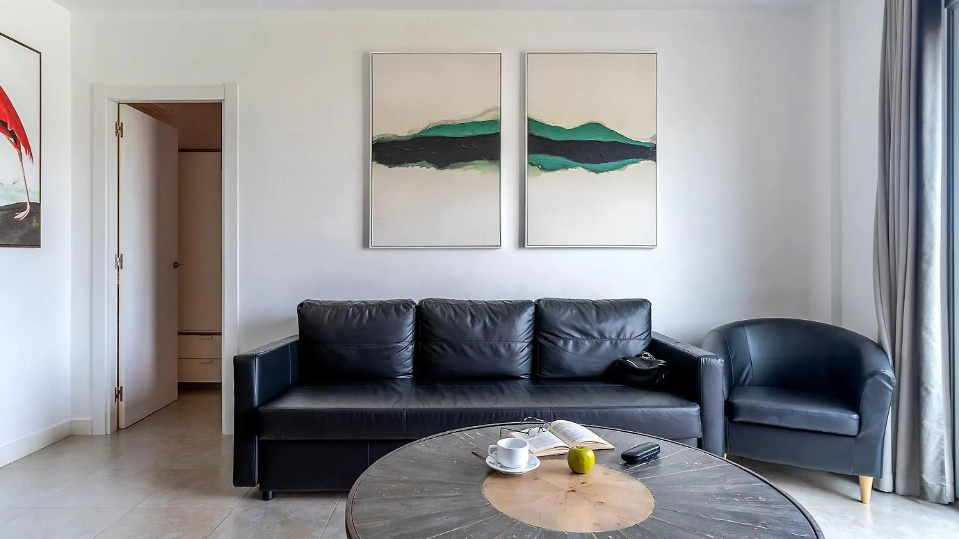 Ola Living Poblenou Beach Barcelona Apartment