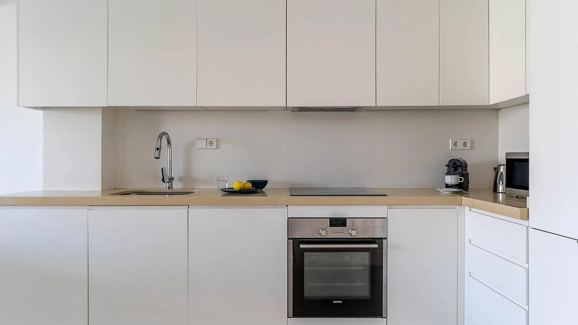 Ola Living Poblenou Beach Barcelona Apartment