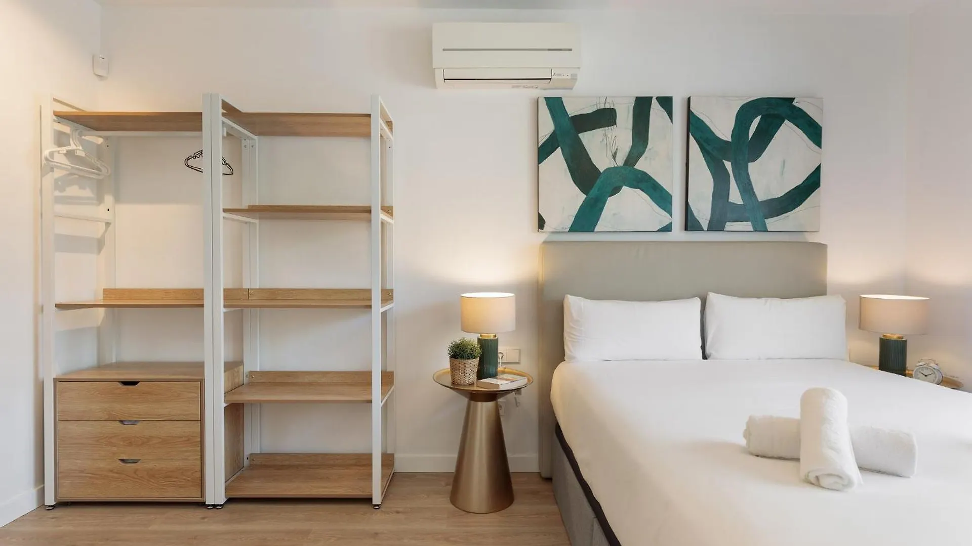 Ola Living Poblenou Beach Barcelona 0*,